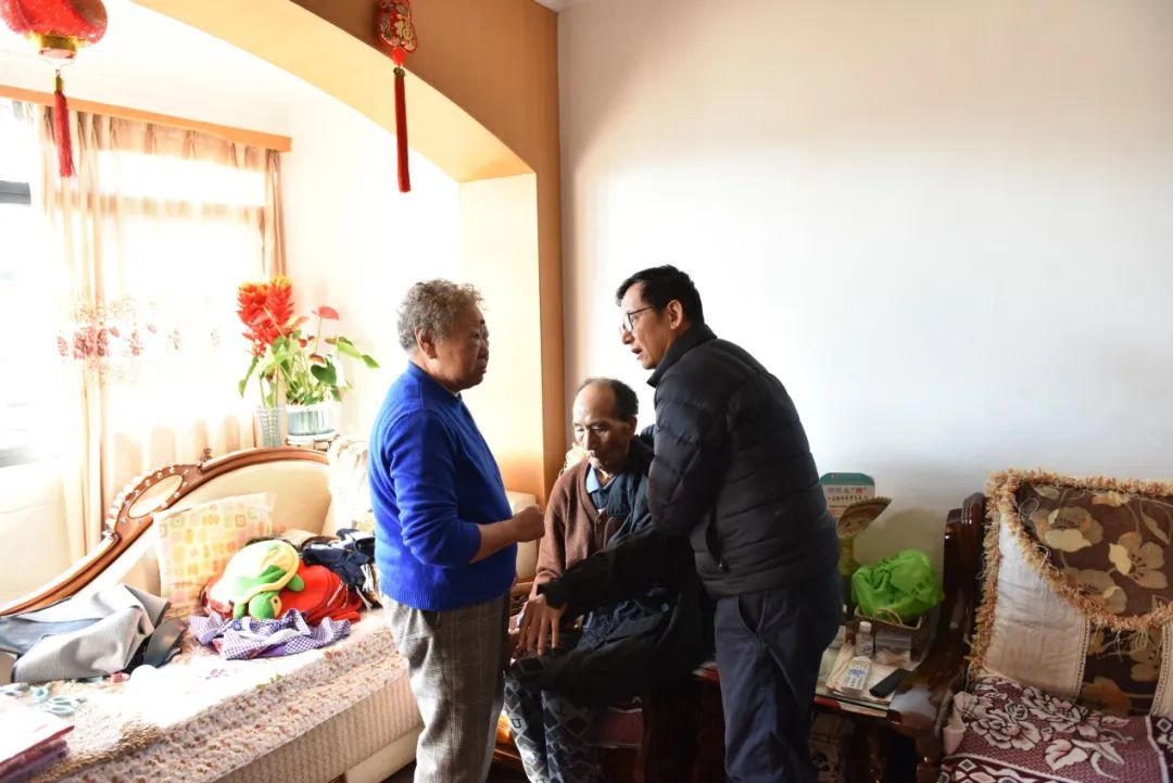 慰问5.jpg 慰问5.jpg